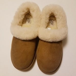 BRAND NEW Ugg Slip-Ons / Slippers